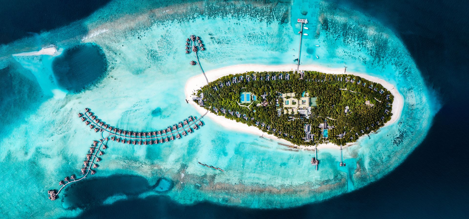 Island and coral reef, overhead view at Vakkaru Maldives